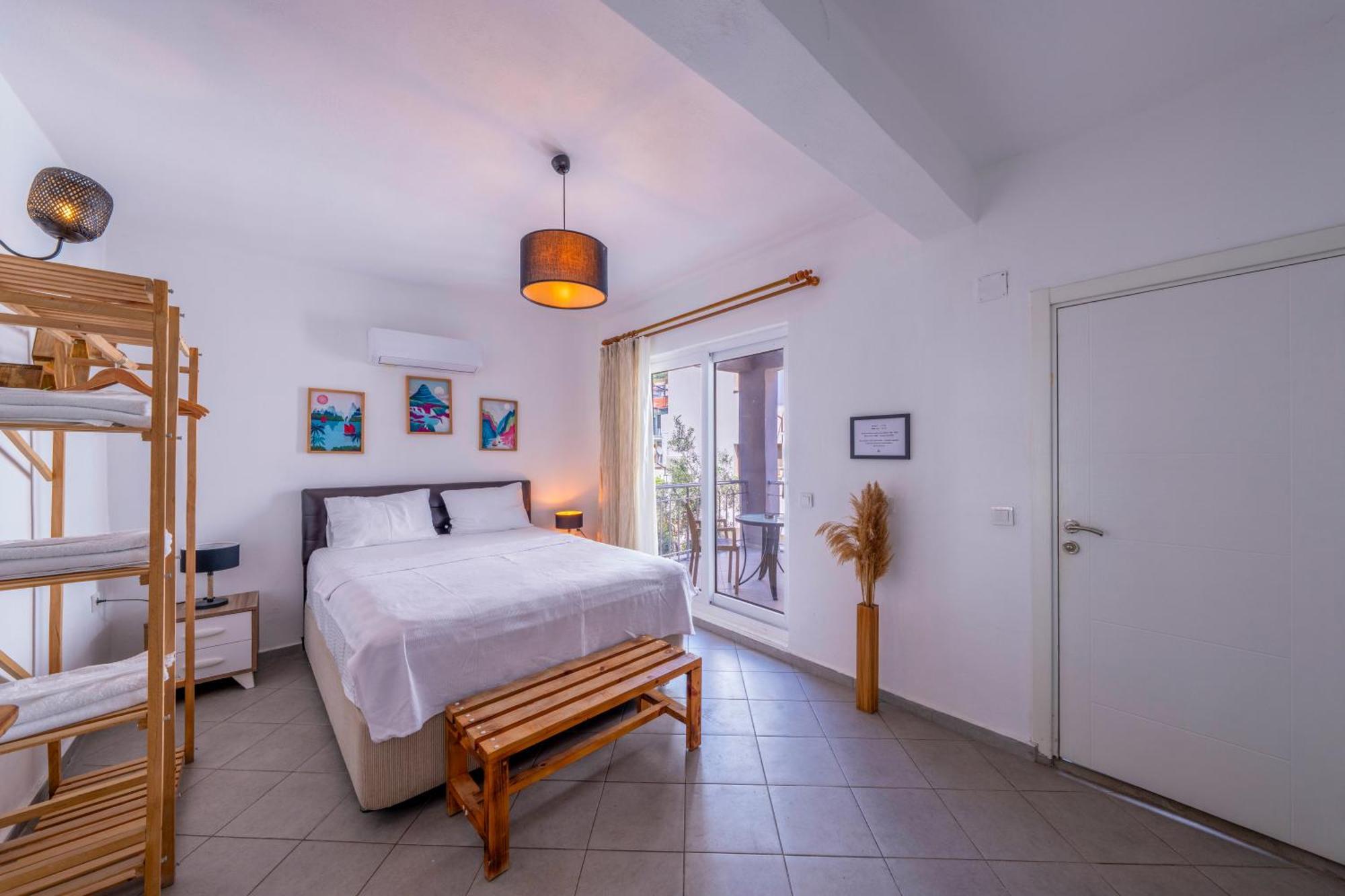 Larex Otel Kas Bagian luar foto
