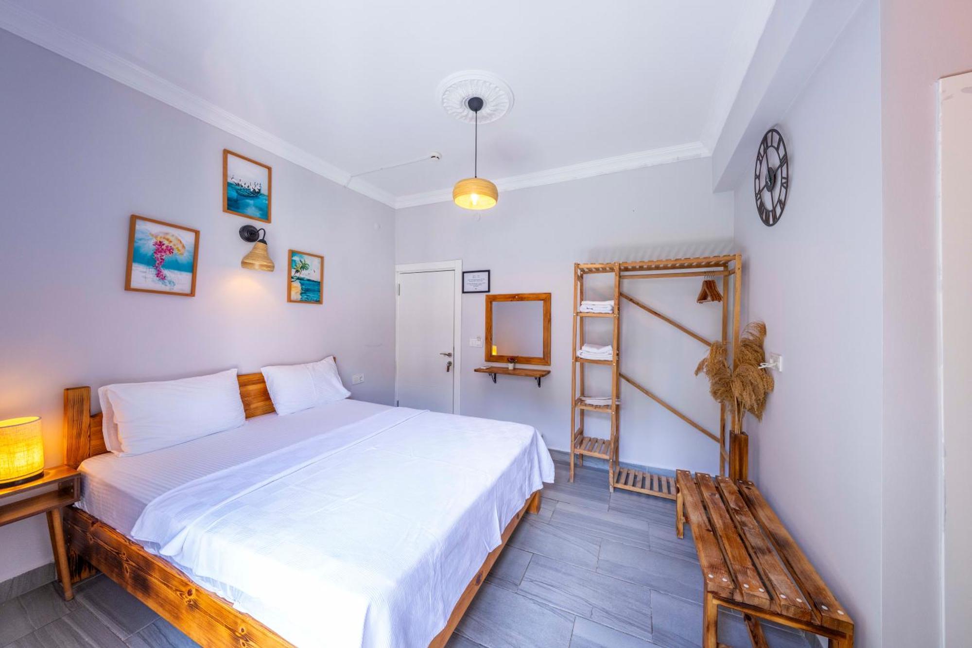 Larex Otel Kas Bagian luar foto