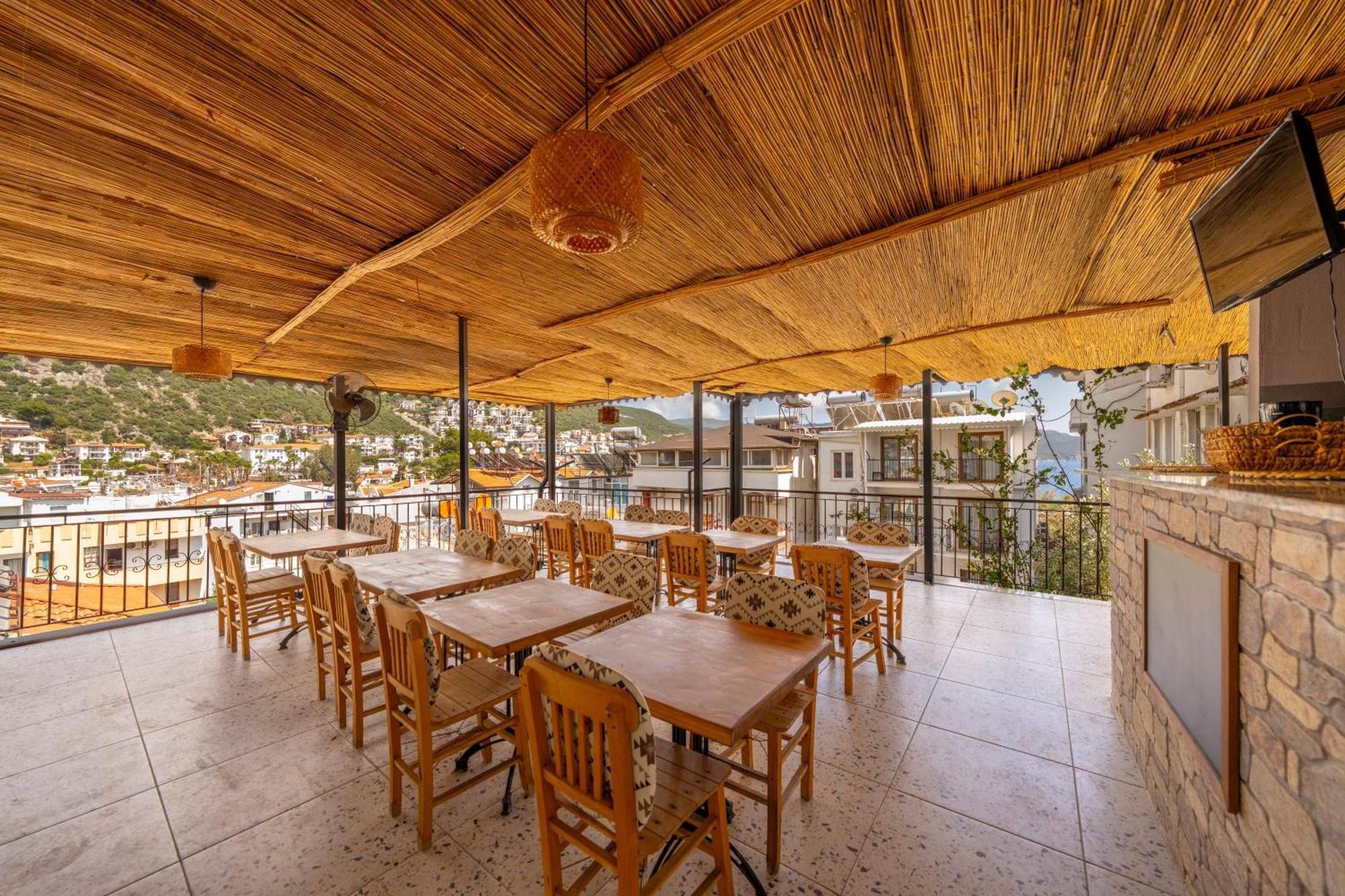 Larex Otel Kas Bagian luar foto