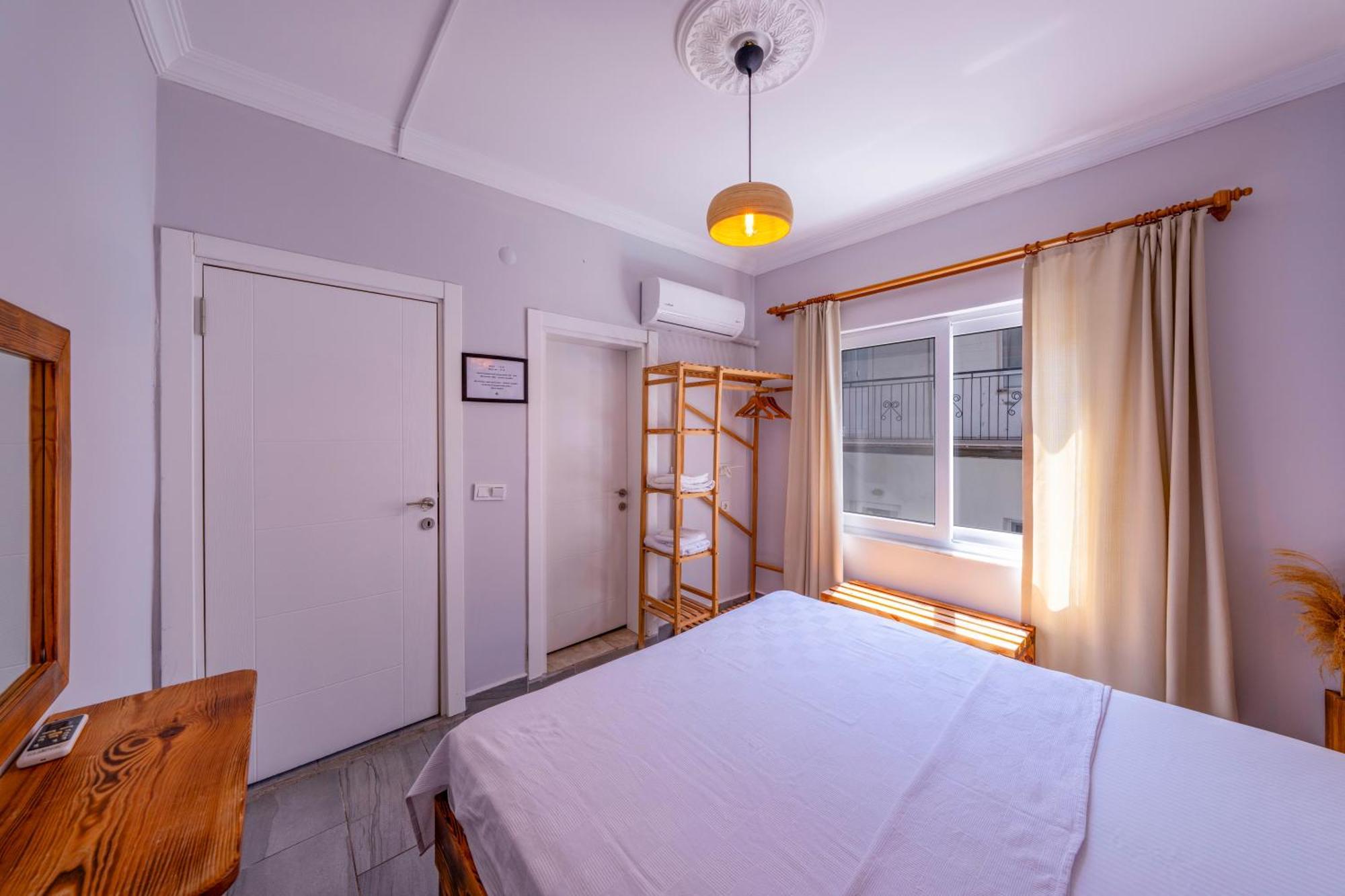 Larex Otel Kas Bagian luar foto