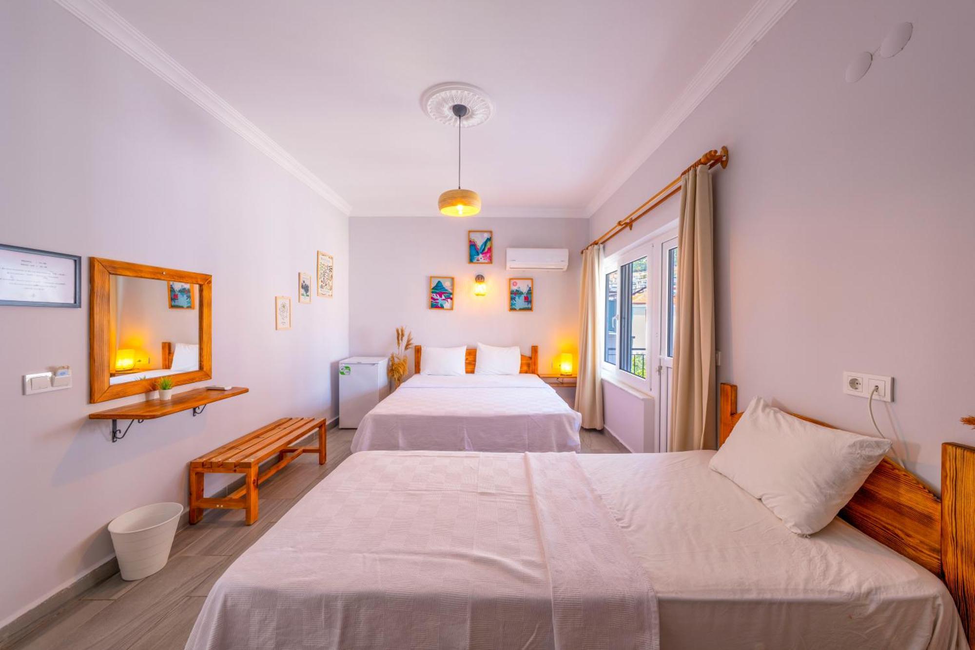 Larex Otel Kas Bagian luar foto