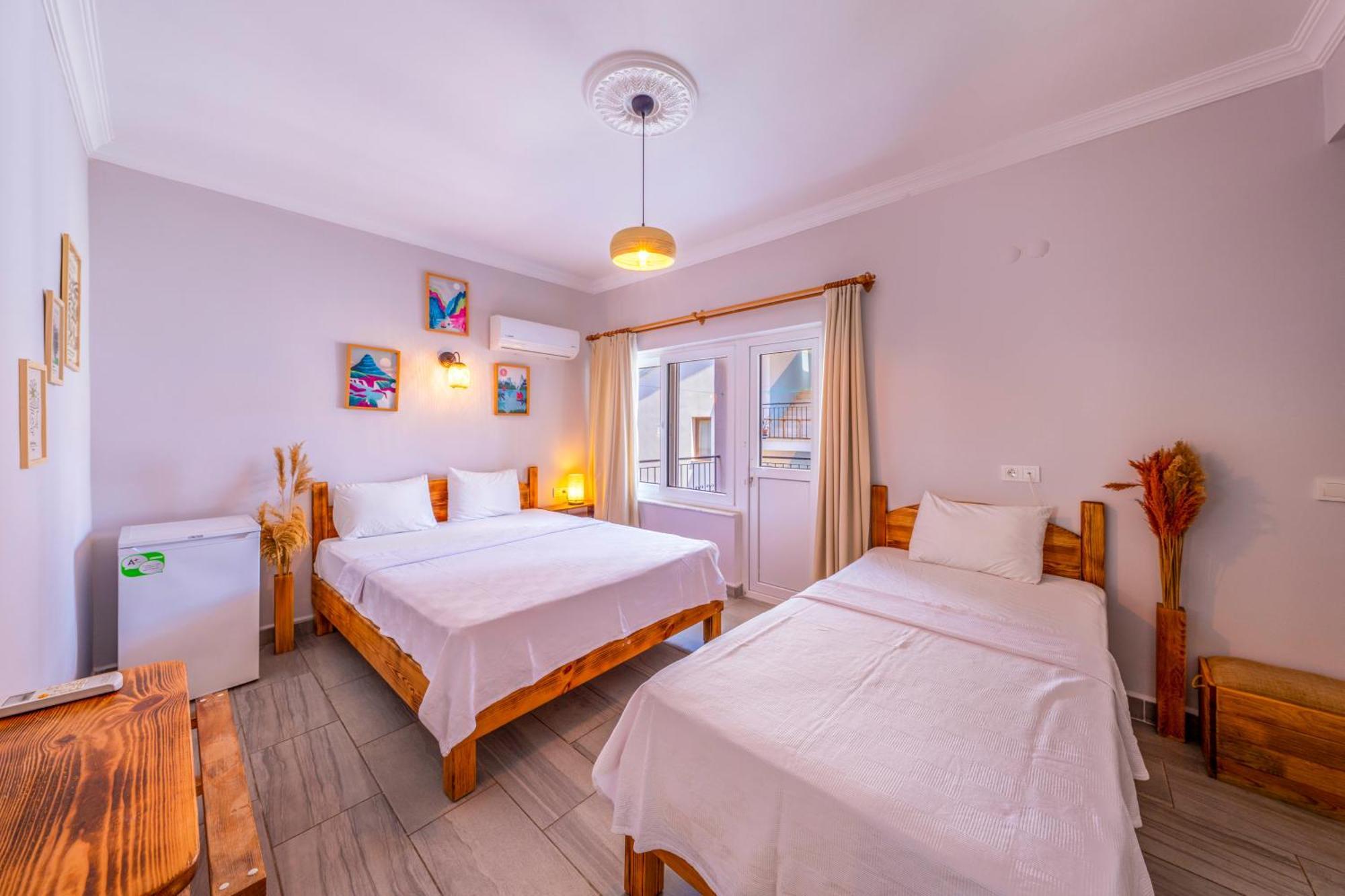 Larex Otel Kas Bagian luar foto