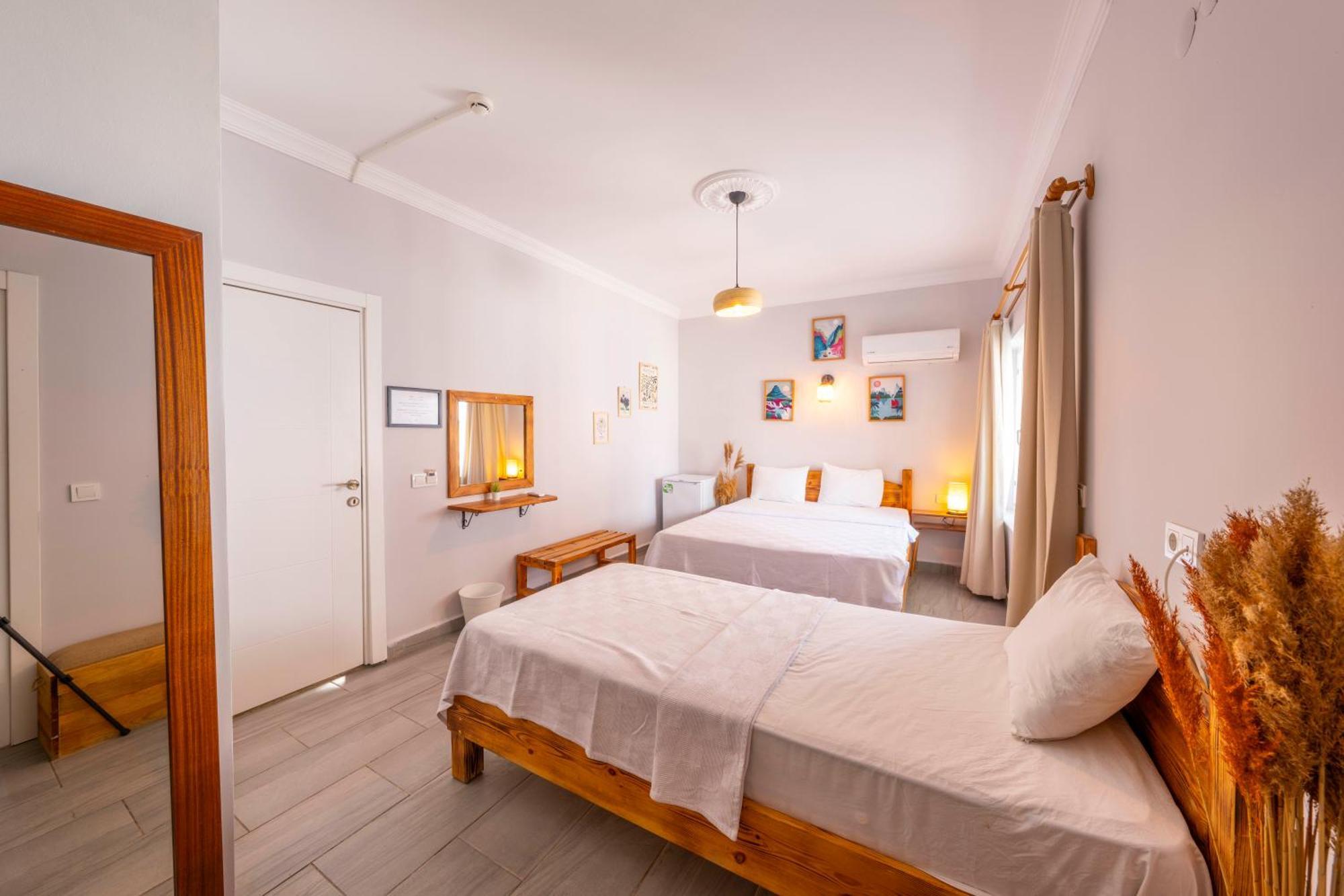 Larex Otel Kas Bagian luar foto